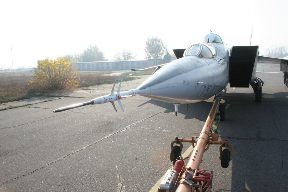 A MiGFlug two-seat MiG-25 taxiing at its Russian base