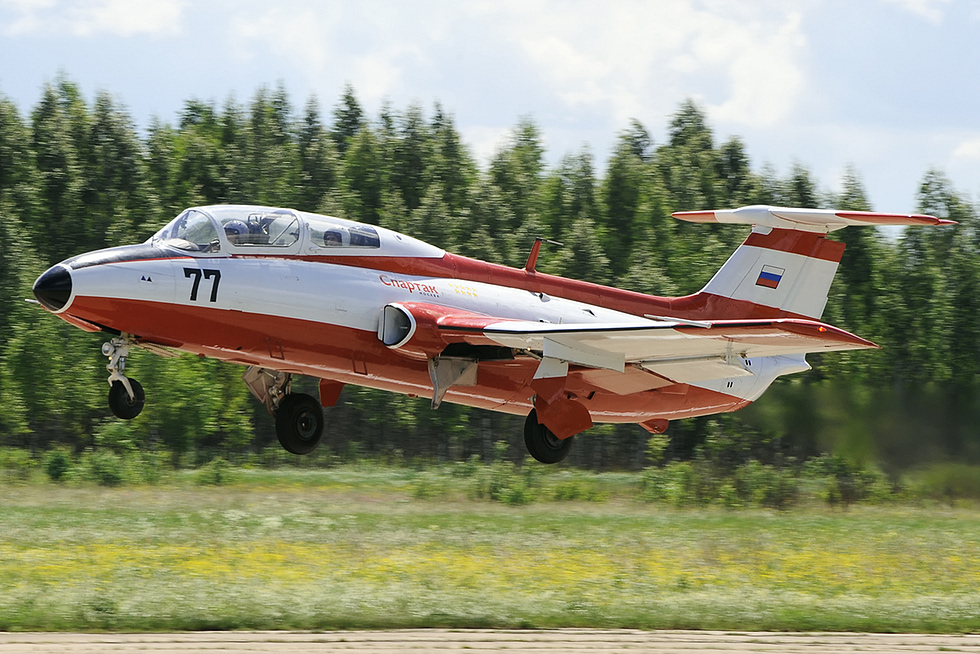 An Aero L-29 Delfn in flight straight wing, tandem cockpit, single turbojet.