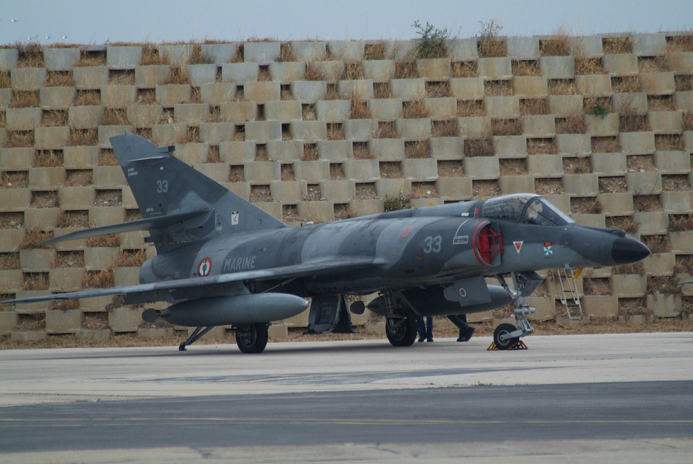 A Super Étendard Modernisé the 1990s upgrade with new radar, computer and cockpit.