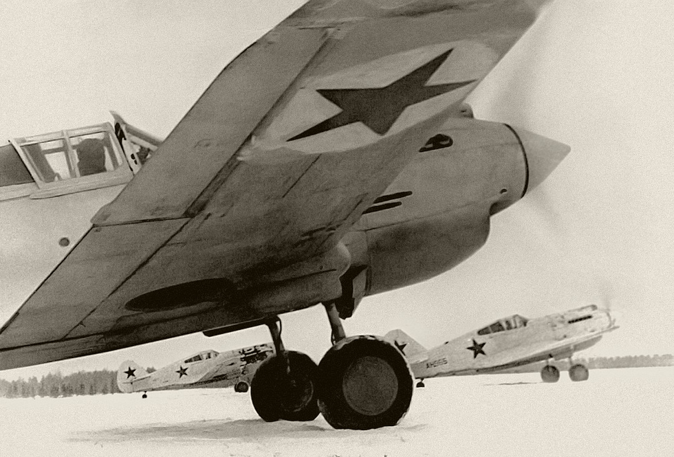 Curtiss Tomahawks of the Soviet 126th Fighter Aviation Regiment near Moscow, December 1941, supplied under Lend-Lease.