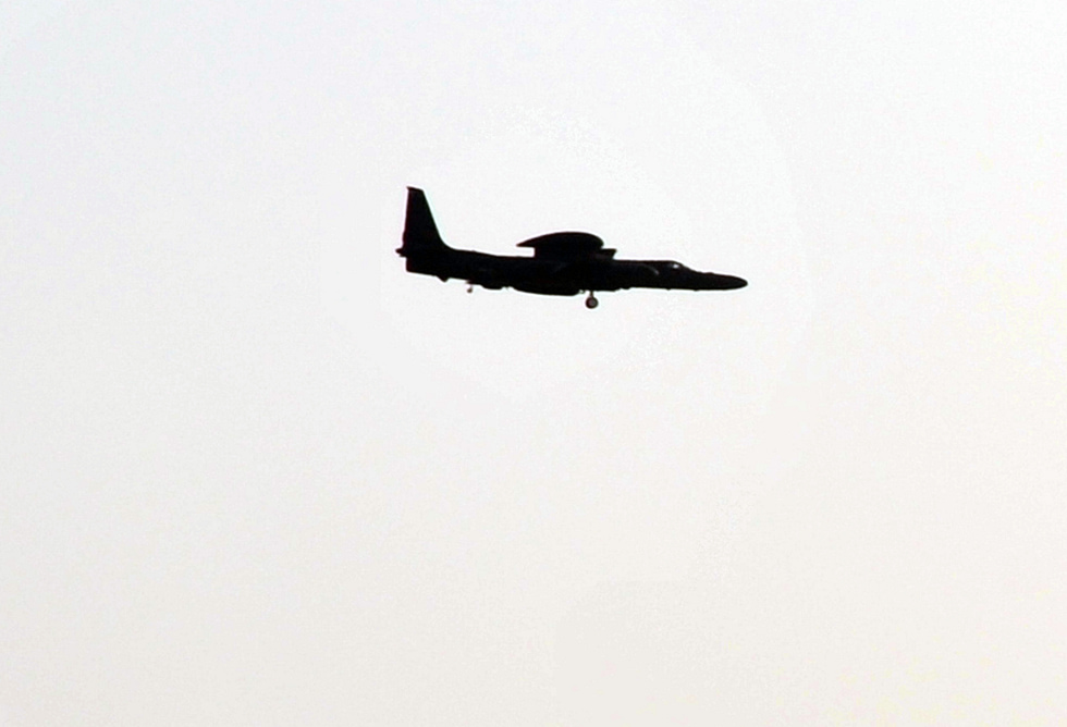A U-2 Dragon Lady in flight, returning from a reconnaissance mission.