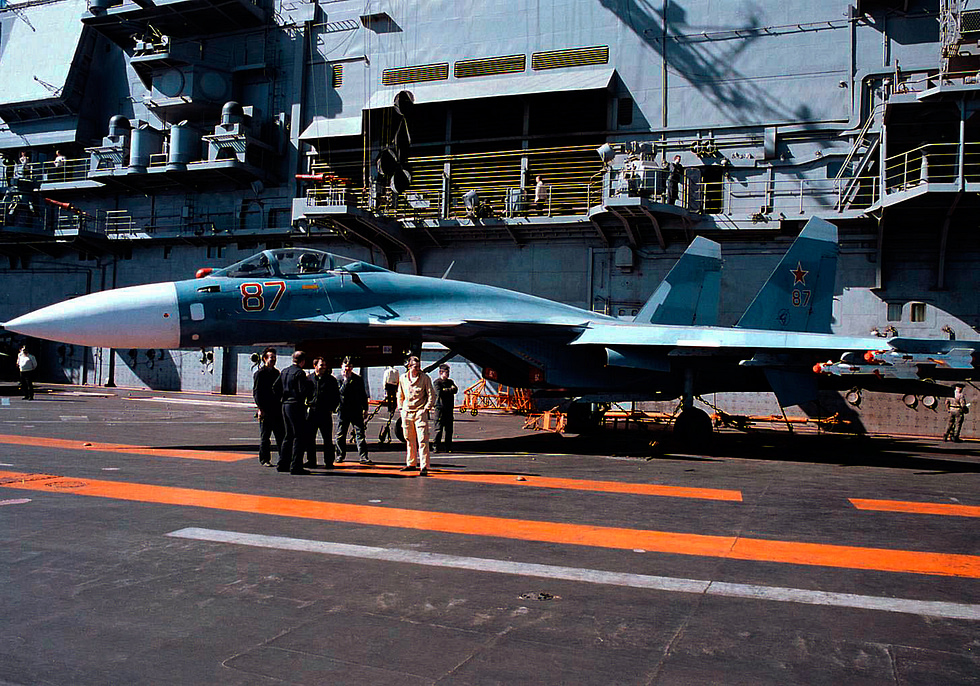 An early Su-27K aboard Admiral Kuznetsov during 1990s carrier operations.