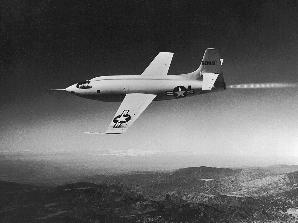 Bell X-1 46-062 Glamorous Glennis in flight the aircraft that first broke the sound barrier.