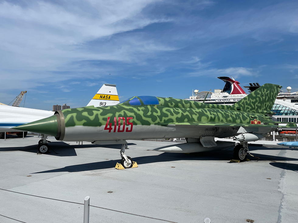 The tailed-delta planform that defined the Fishbed: delta wing plus a conventional tailplane.