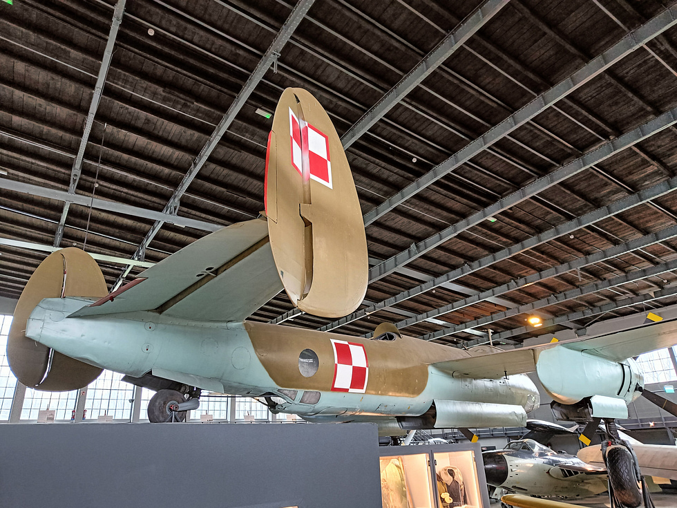 The Tu-2s twin tail and rear fuselage, seen from behind.