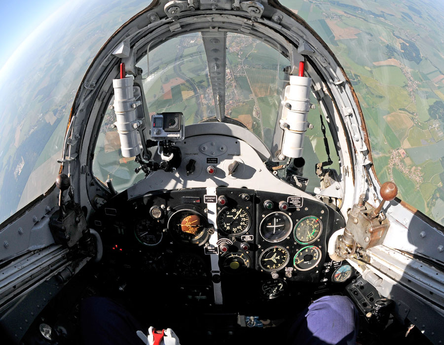 MiG-15 Fagot volando