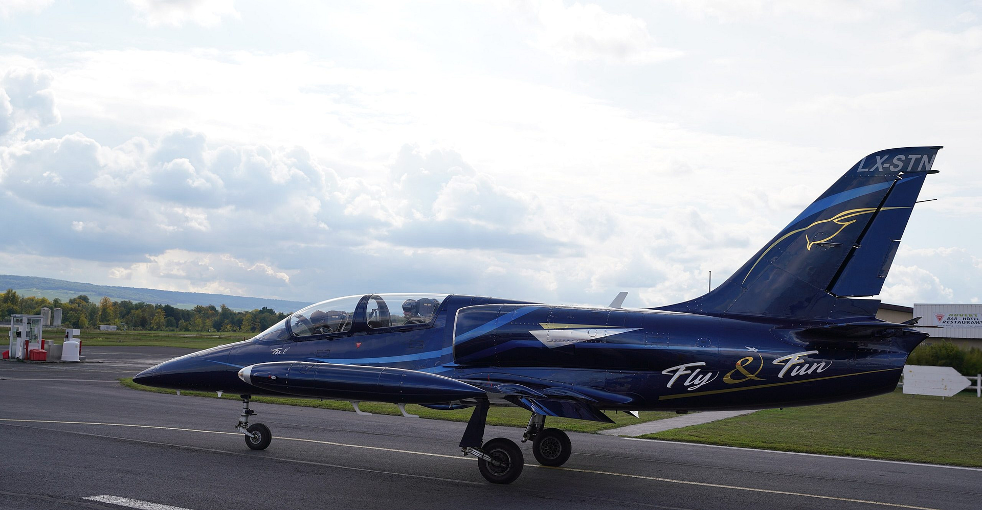 Dassault/Dornier Alpha Jet Franco-German jet trainer in flight