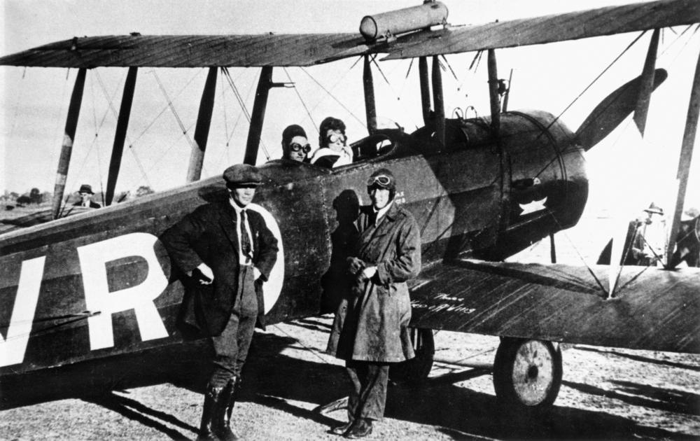 Avro 504 photograph