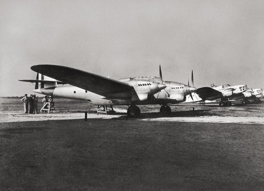 The CANT Z.1007 prototype three-engine bomber