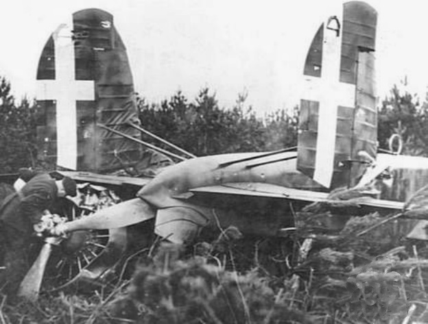 Crashed Fiat BR.20 in Britain, 1940