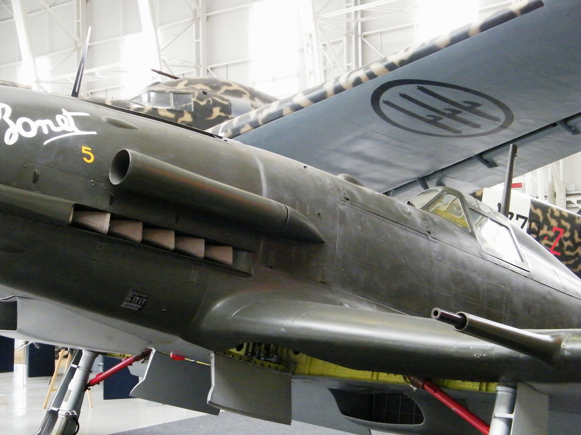 Engine detail of the preserved G.55, powered by the Fiat R.A.1050 R.C.58 Tifone — a licence-built Daimler-Benz DB 605. Photo: Zerosei, CC BY 3.0.