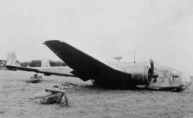 Handley Page Hampden torpedo-bomber of Coastal Command at Leuchars