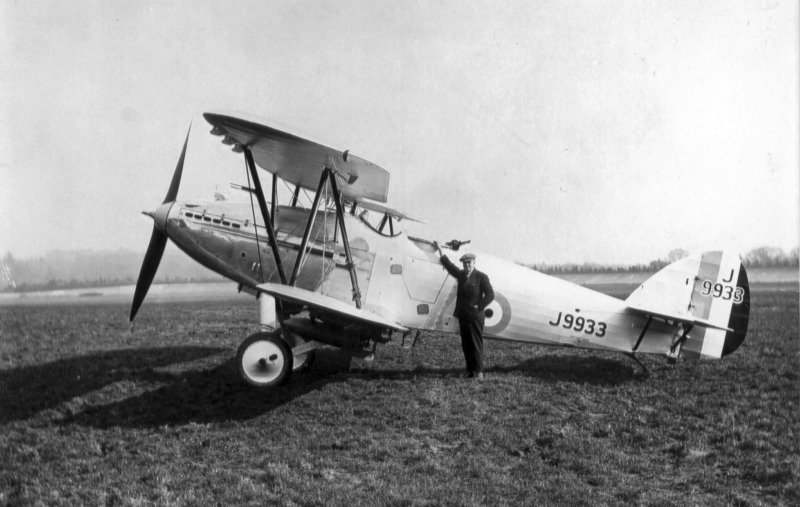 Hawker Hart J9933 in RAF day-bomber service. Photo: SDASM Archives, no known copyright restrictions.