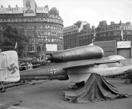 Heinkel He 162 on display in Trafalgar Square, London, in 1945