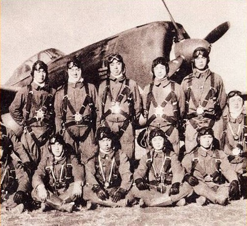 Ki-84 Hayate fighters of a Shimbu special-attack unit.