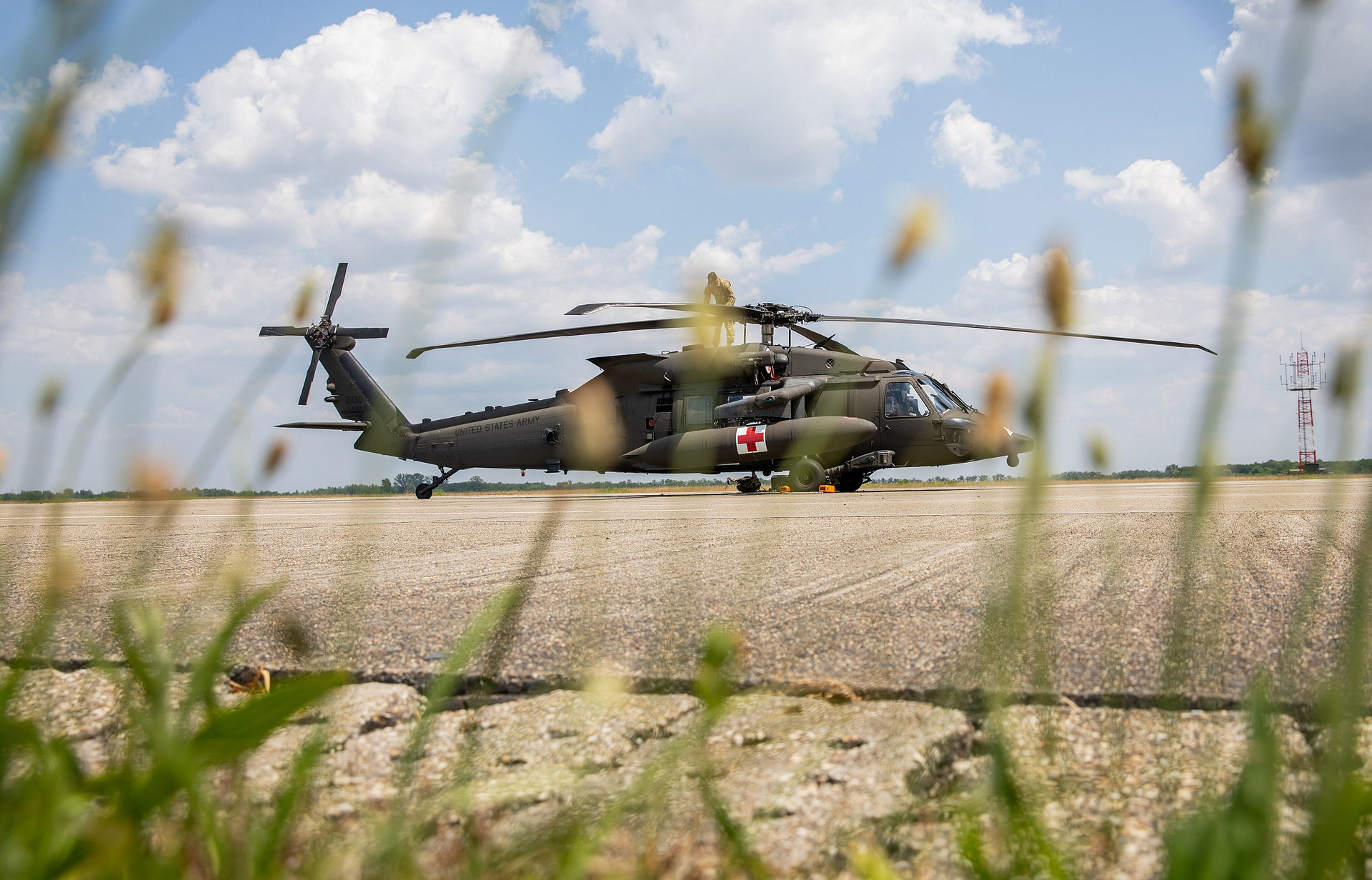 UH-60 Black Hawk conducting a medevac hoist
