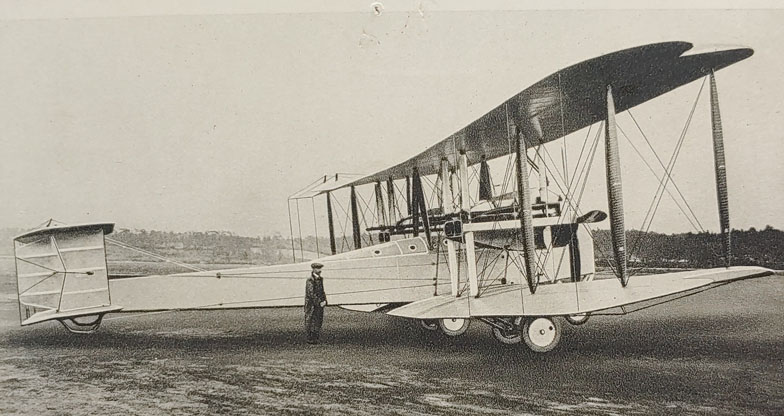 Vickers Vimy F.B.27 heavy bomber, side view, circa 1918