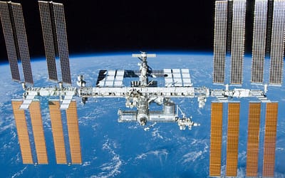 ISS Crew Ordered Into Their Lifeboat
