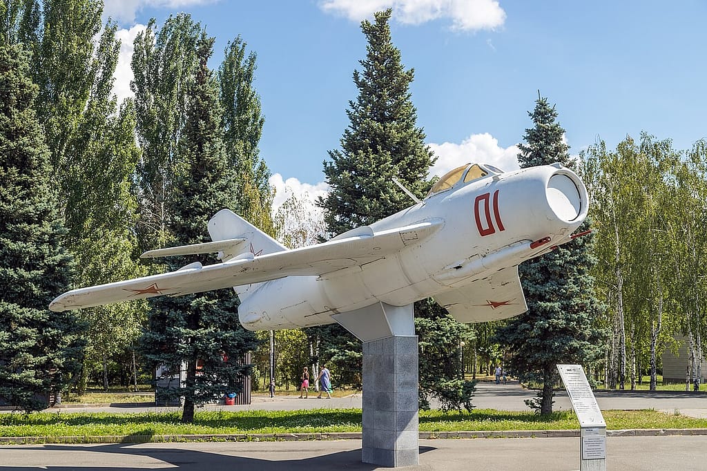 A Mikoyan-Gurevich MiG-17 Fresco