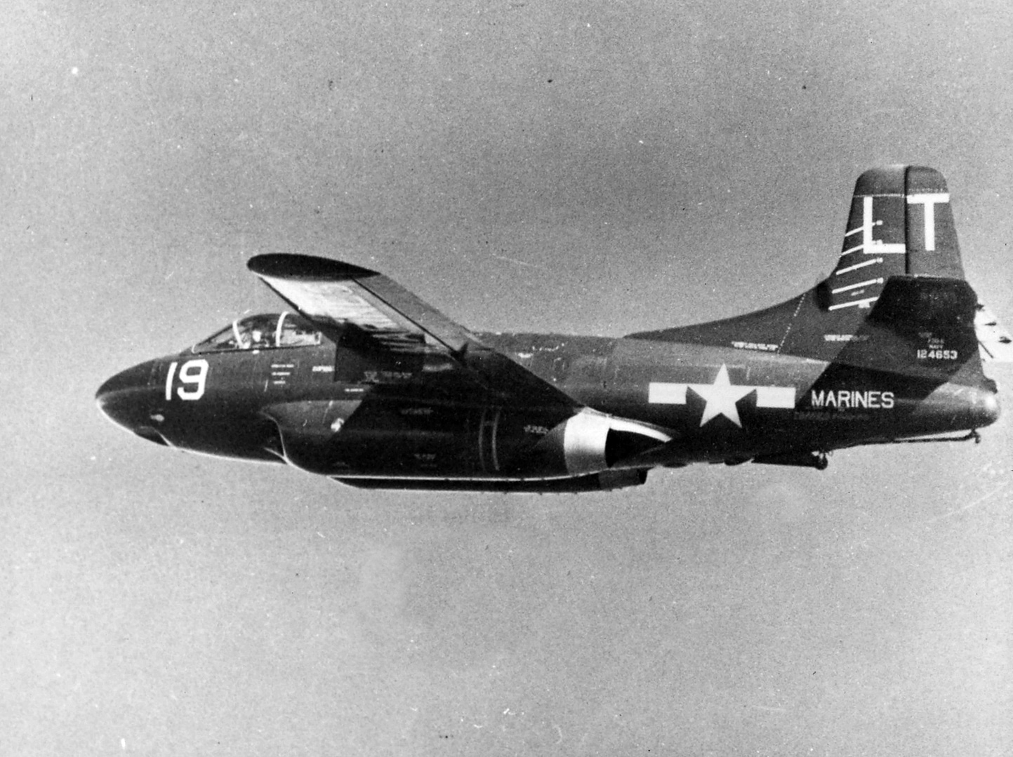 Douglas F3D-2 Skyknight of VMF(N)-531 in flight, 1955. Photo: US Marine Corps, public domain.