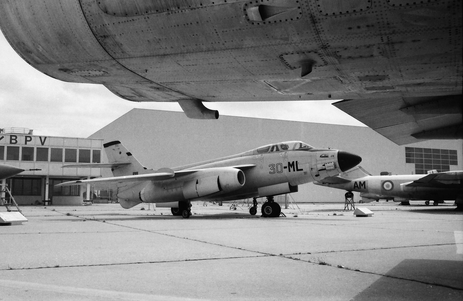 Sud Aviation Vautour IIN in French Air Force markings. Photo: Joost J. Bakker / Wikimedia Commons (CC BY 2.0).