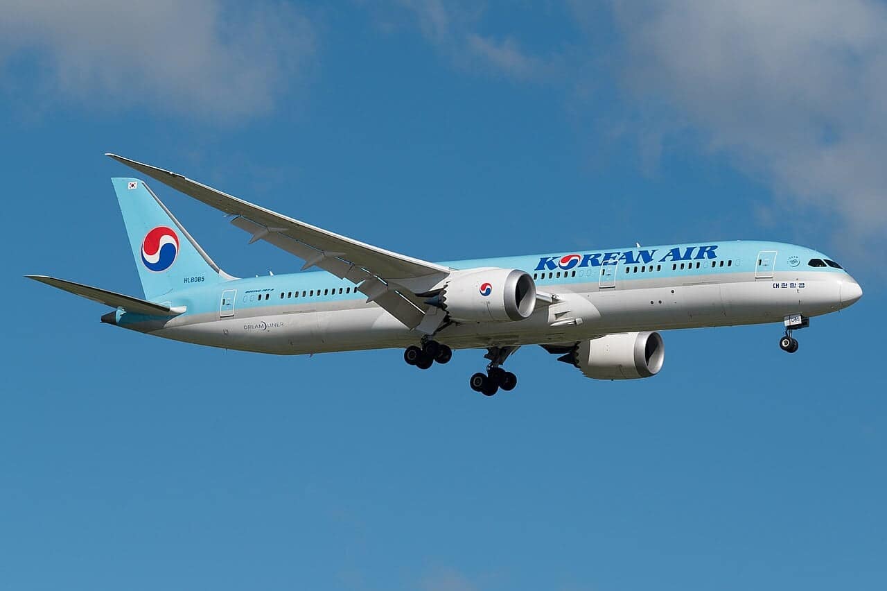 Korean Air Boeing 787-9 A Korean Air Boeing 787-9 Dreamliner, the type returning to Melbourne