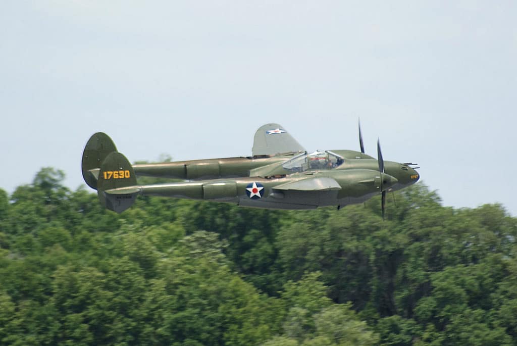Glacier Girl P-38 on takeoff
