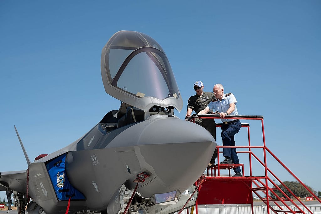 A German Luftwaffe general is shown an F-35 cockpit