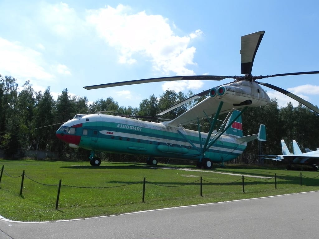 The Mil V-12 at Monino, showing the span across its rotor tips