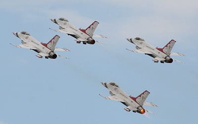 SUN ‘n FUN 2026: Lakeland Roars with Raptors and Thunderbirds