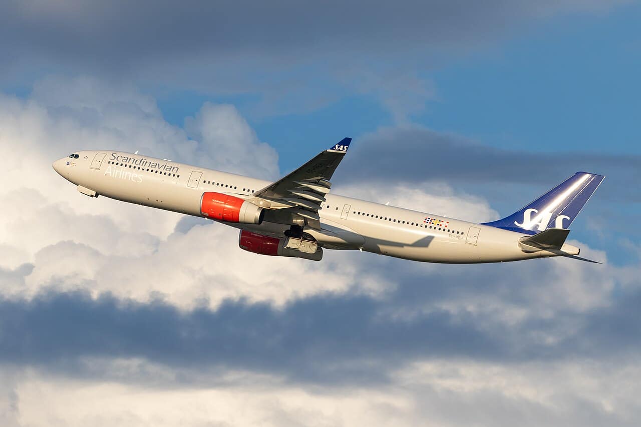SAS Scandinavian Airlines Airbus A330-300