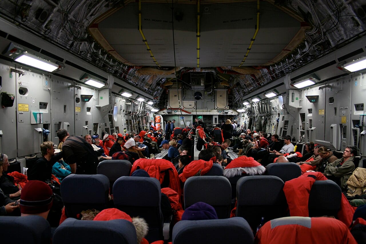 C-17 Globemaster in Antarctica A U.S. Air Force C-17 Globemaster III in Antarctica