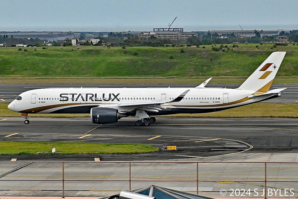Starlux Airlines A350-900