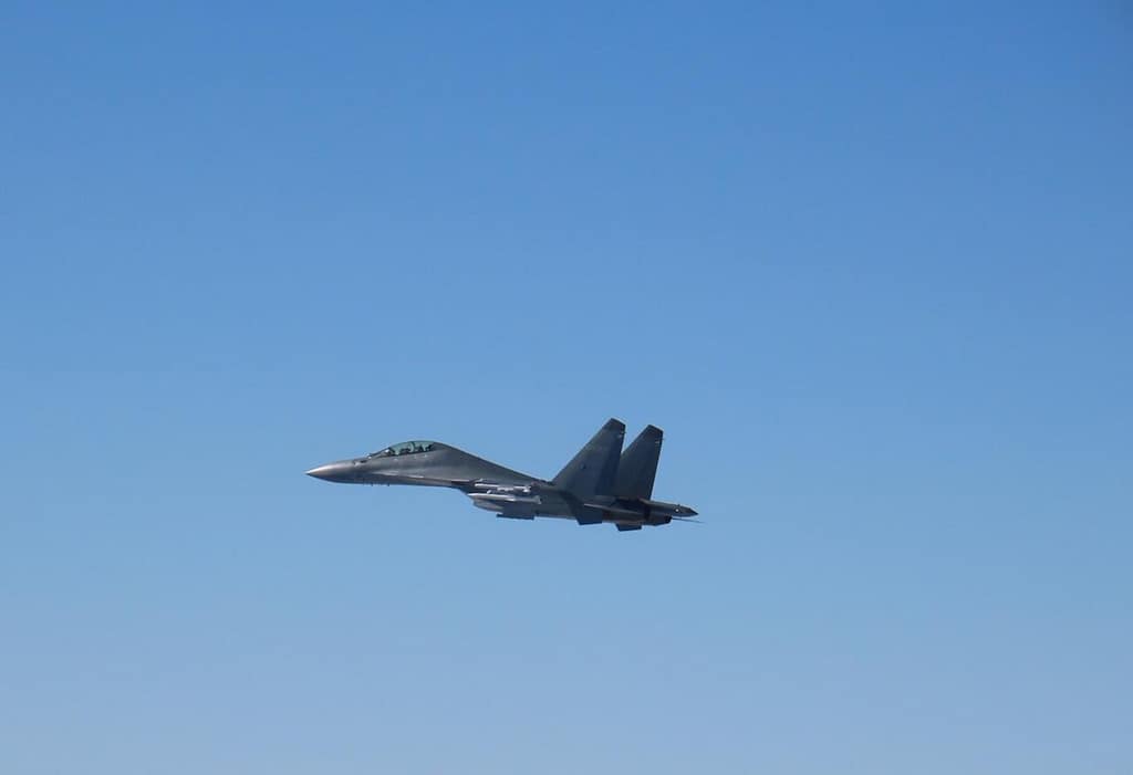 A Chinese PLA J-16
