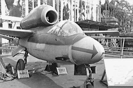 Heinkel He 162 on display in Trafalgar Square, London, May 1945