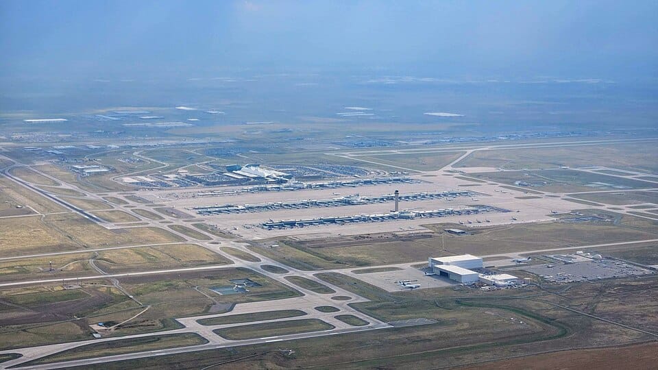 denver international airport terminal