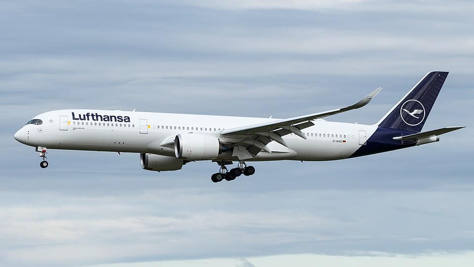 Lufthansa Airbus A350