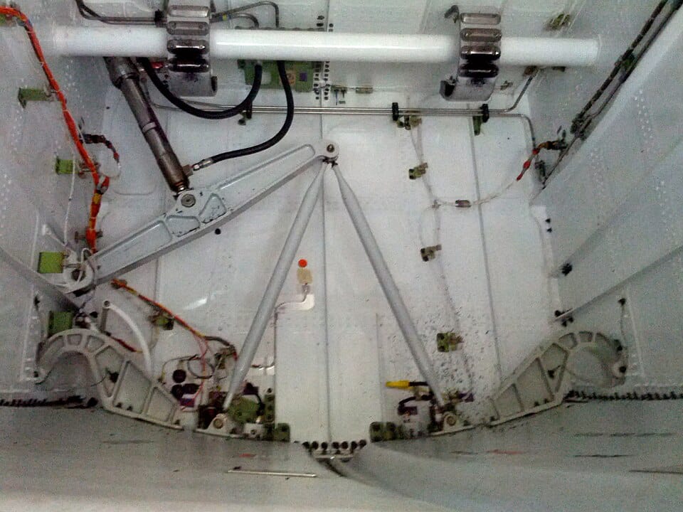 Boeing 787 landing gear system