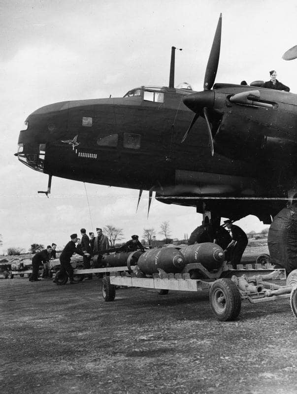 A Handley Page Halifax being bombed up