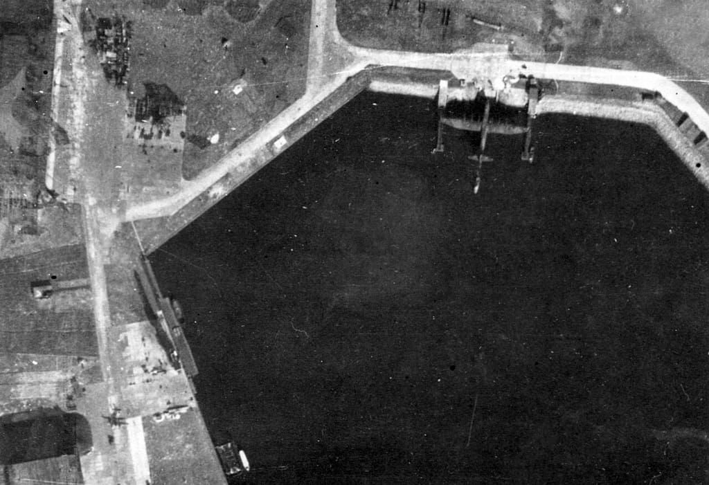 Allied aerial reconnaissance photograph of the BV 238 at Hamburg-Finkenwerder
