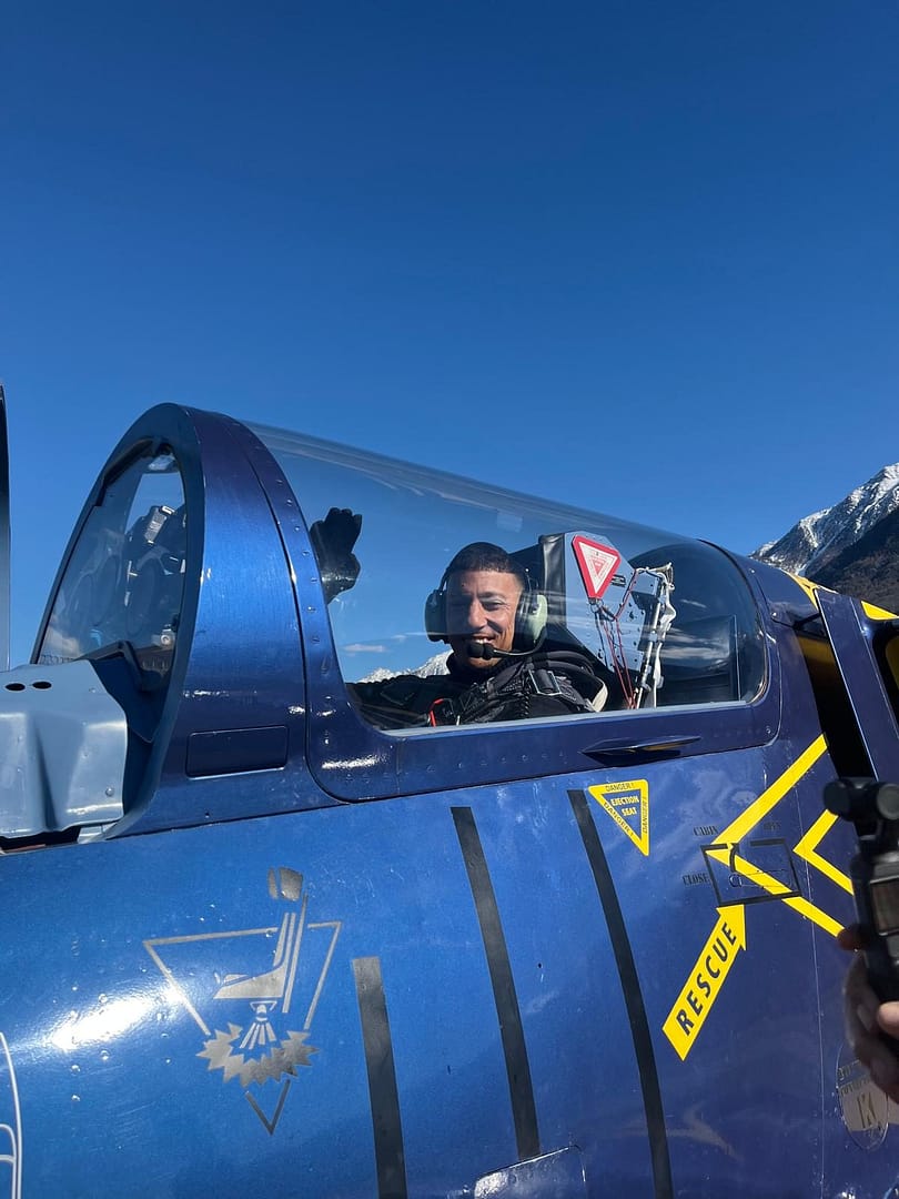 farid-bang-l39-cockpit-aosta