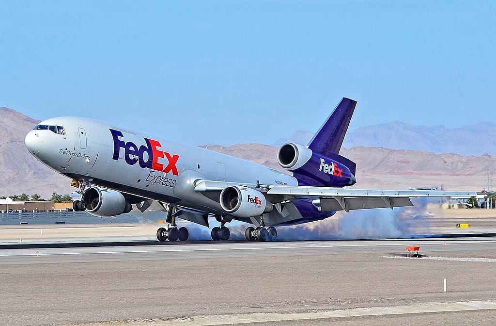 A FedEx McDonnell Douglas DC-10-30F