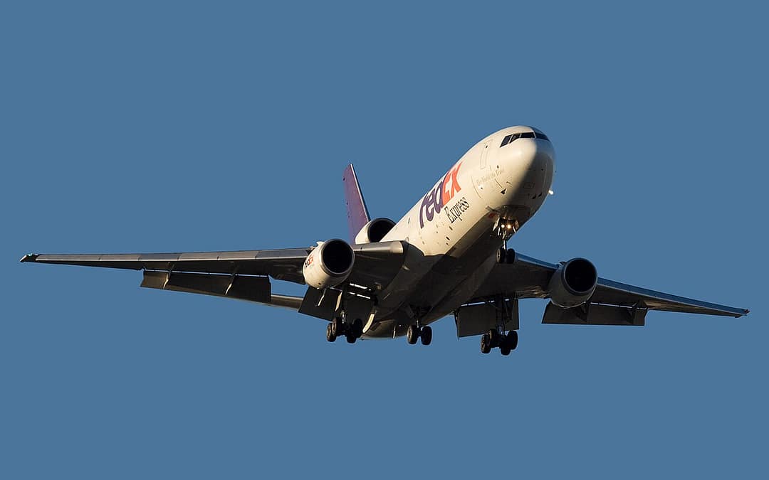 The FedEx Crew Who Rolled a DC-10 to Survive