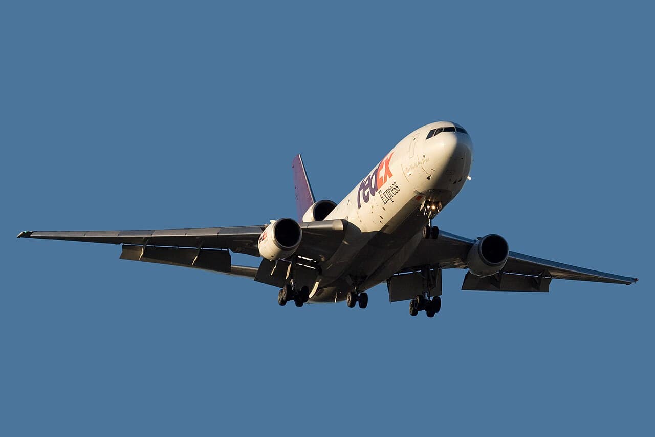 FedEx Flight 705: The Crew Who Rolled a DC-10