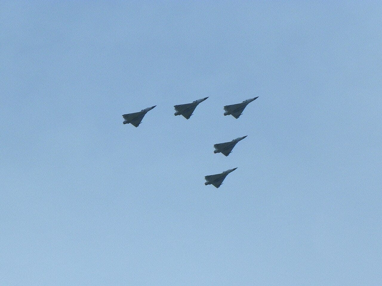 rocaf-mirage-2000-taiwan-han-kuang Five ROCAF Mirage 2000 Fighters Formation Flyover Songshan Air Force Base.jpg