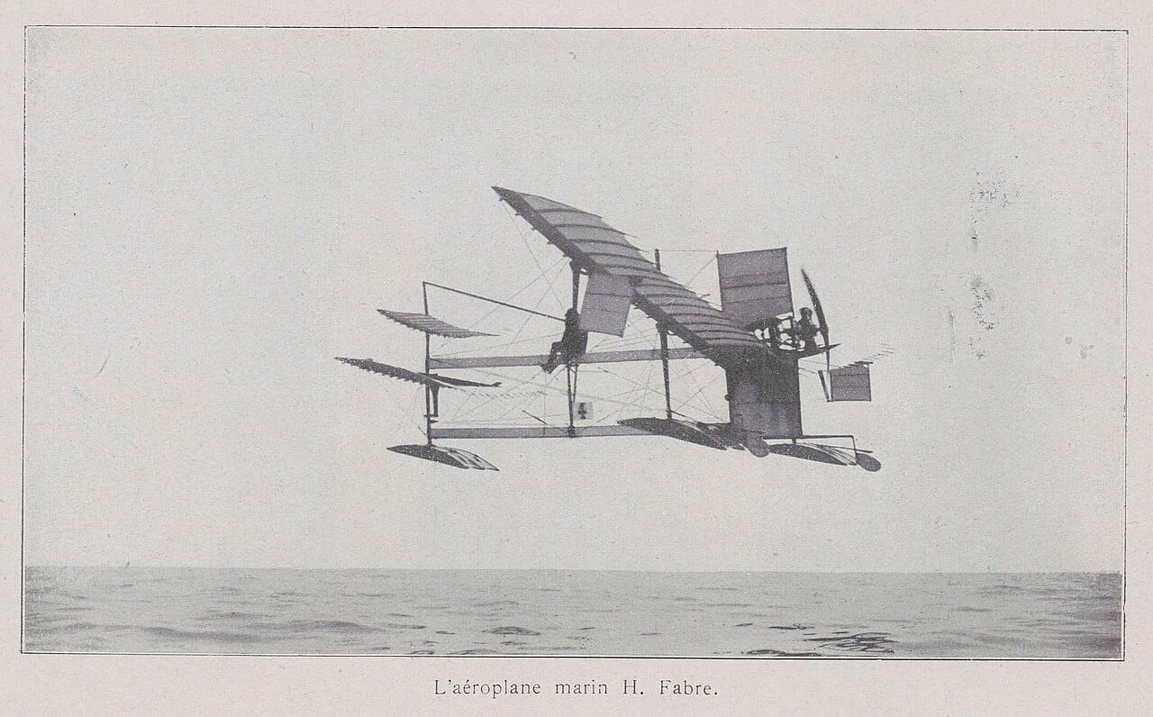 Fabre Hydravion Le Canard on the water