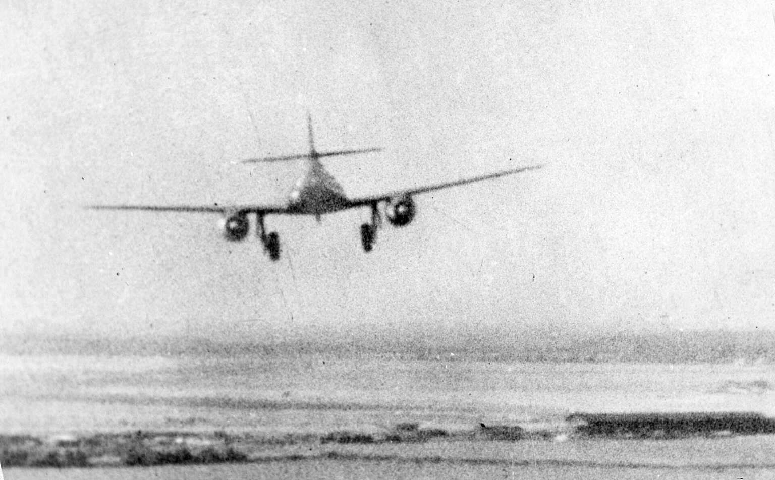 Messerschmitt Me 262 first operational jet fighter taking off